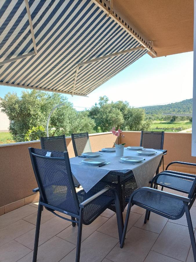 Vila Regina Pašman Exterior foto